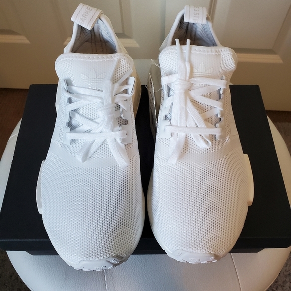 💥RESTOCKED💥 🆕️ BNIB! adidas Originals NMD_R1 Sneakers White - Picture 2 of 8